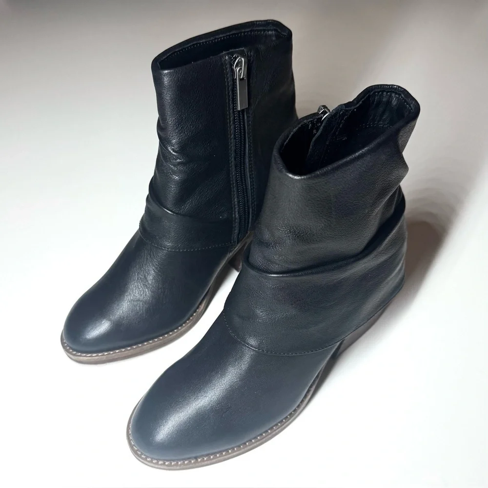 Earth Women’s Savvy Block Black Heel Ruched Casual Booties Size- 5 M